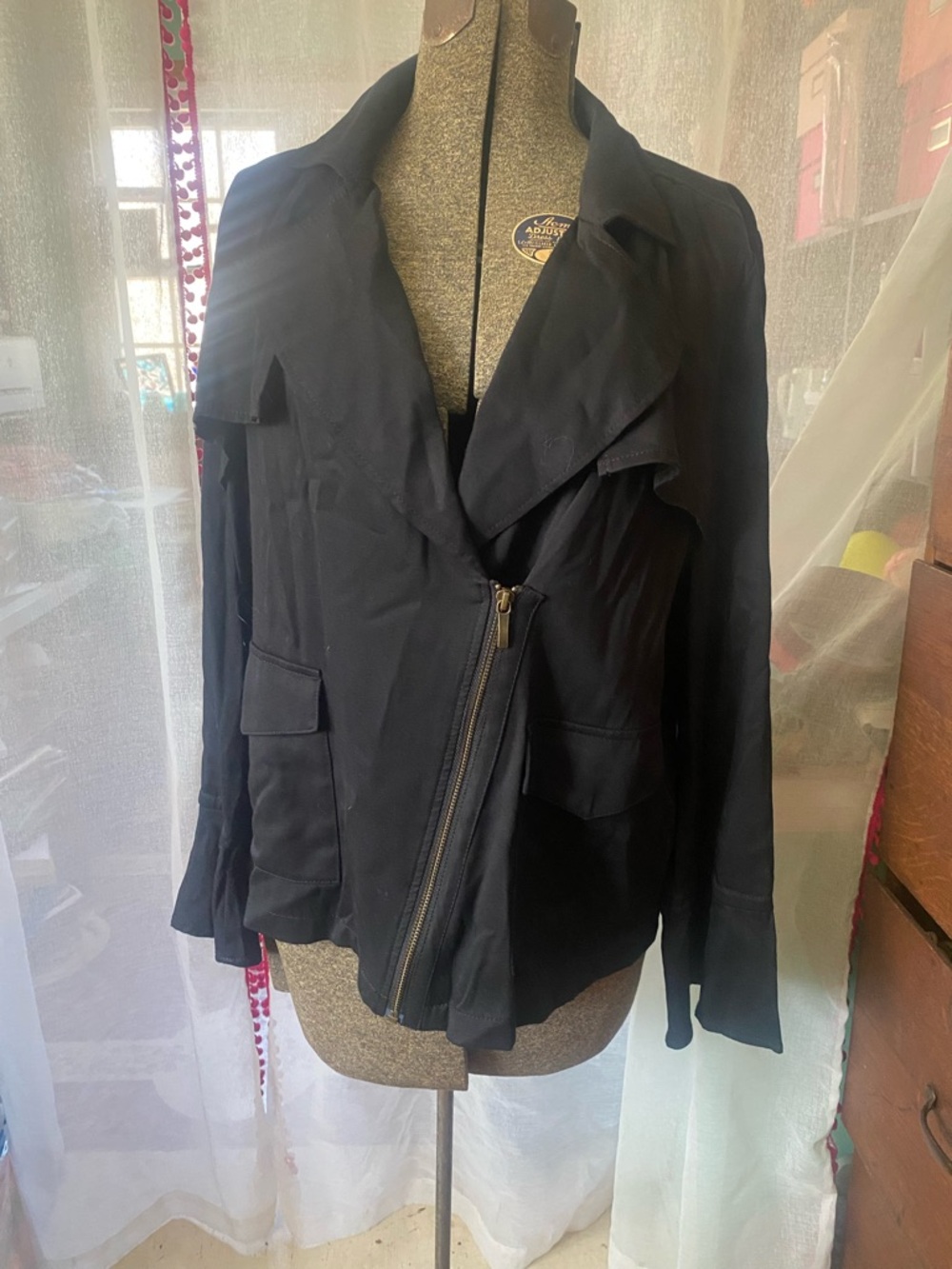 Laurie Felt Women's Black Asymmetrical Zip-Front Lightweight Spring Jacket Sz 12